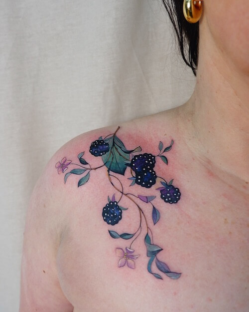collar bone tattoos women