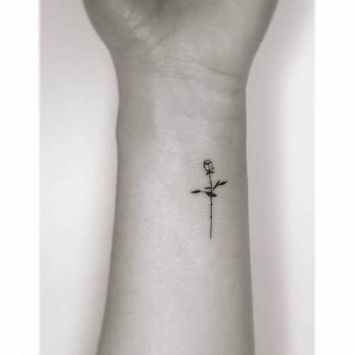 cross tattoos women