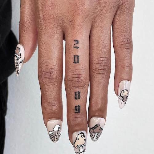 finger tattoos