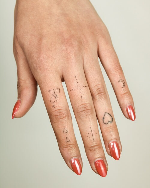 finger tattoos