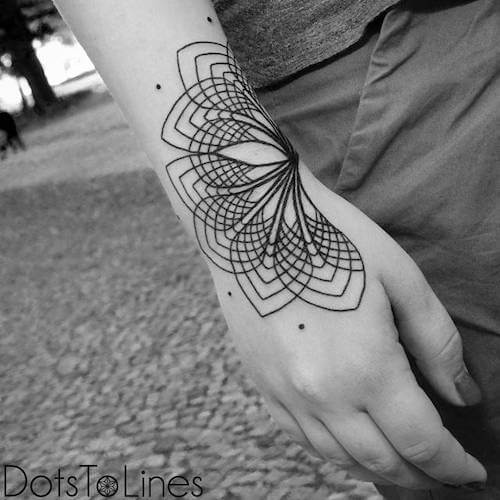 hand tattoos women