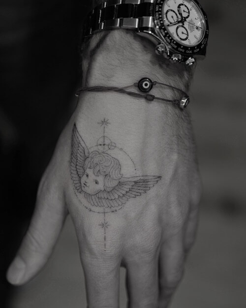 hand tattoos guys