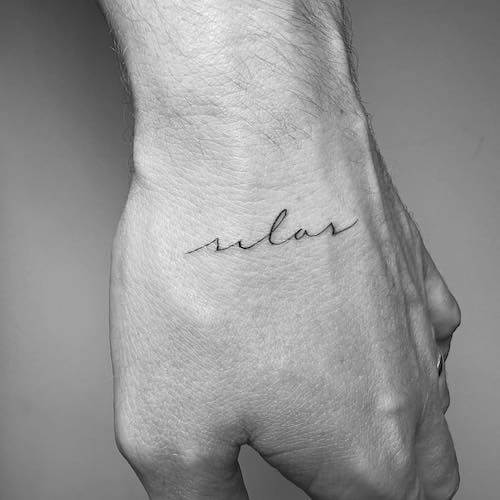 hand tattoos guys