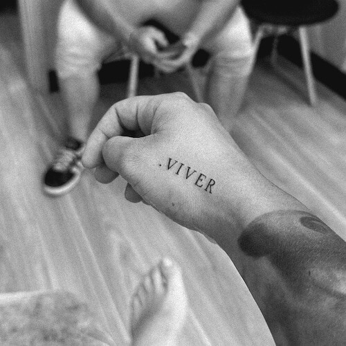 hand tattoos guys
