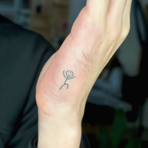 hand tattoos guys