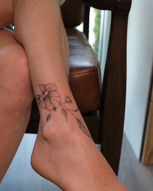 leg tattoos women