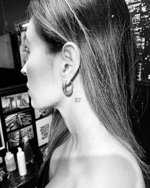 neck tattoo women