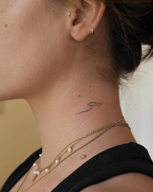 neck tattoo women