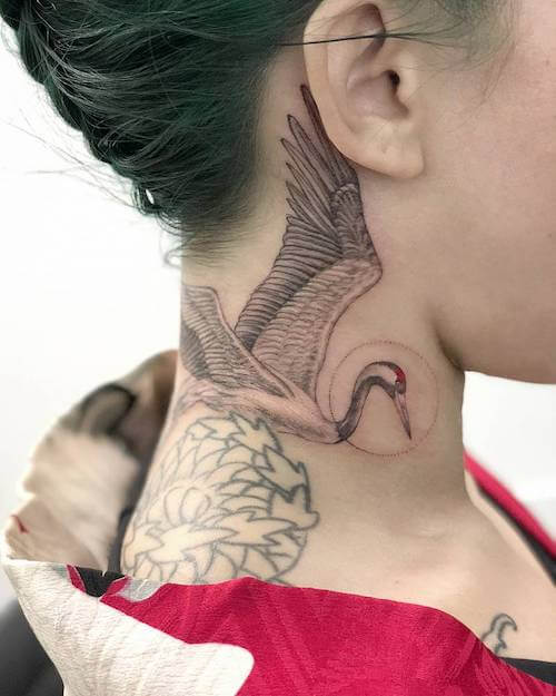 neck tattoo women