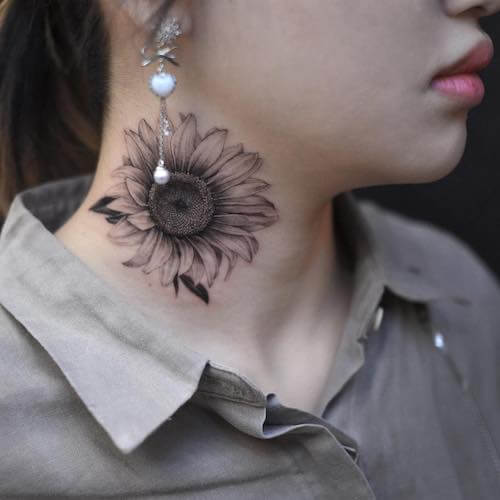 neck tattoo women