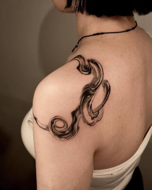 shoulder tattoos women