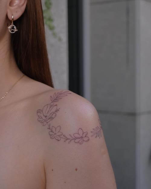 shoulder tattoos women