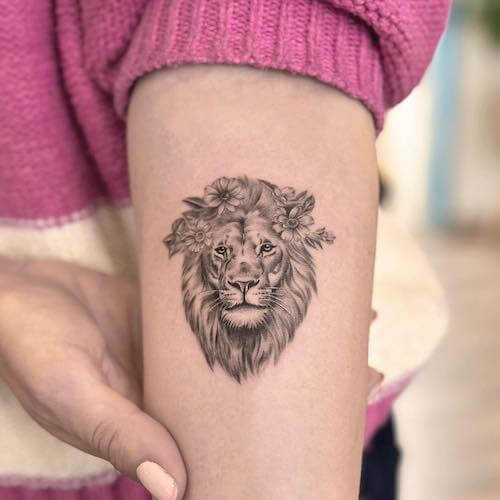 Leo tattoos women