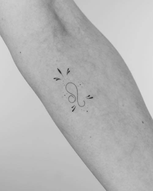 Leo tattoos women