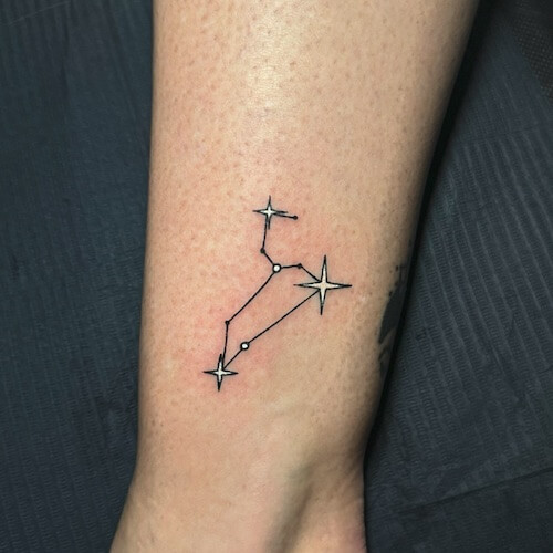 Leo tattoos women